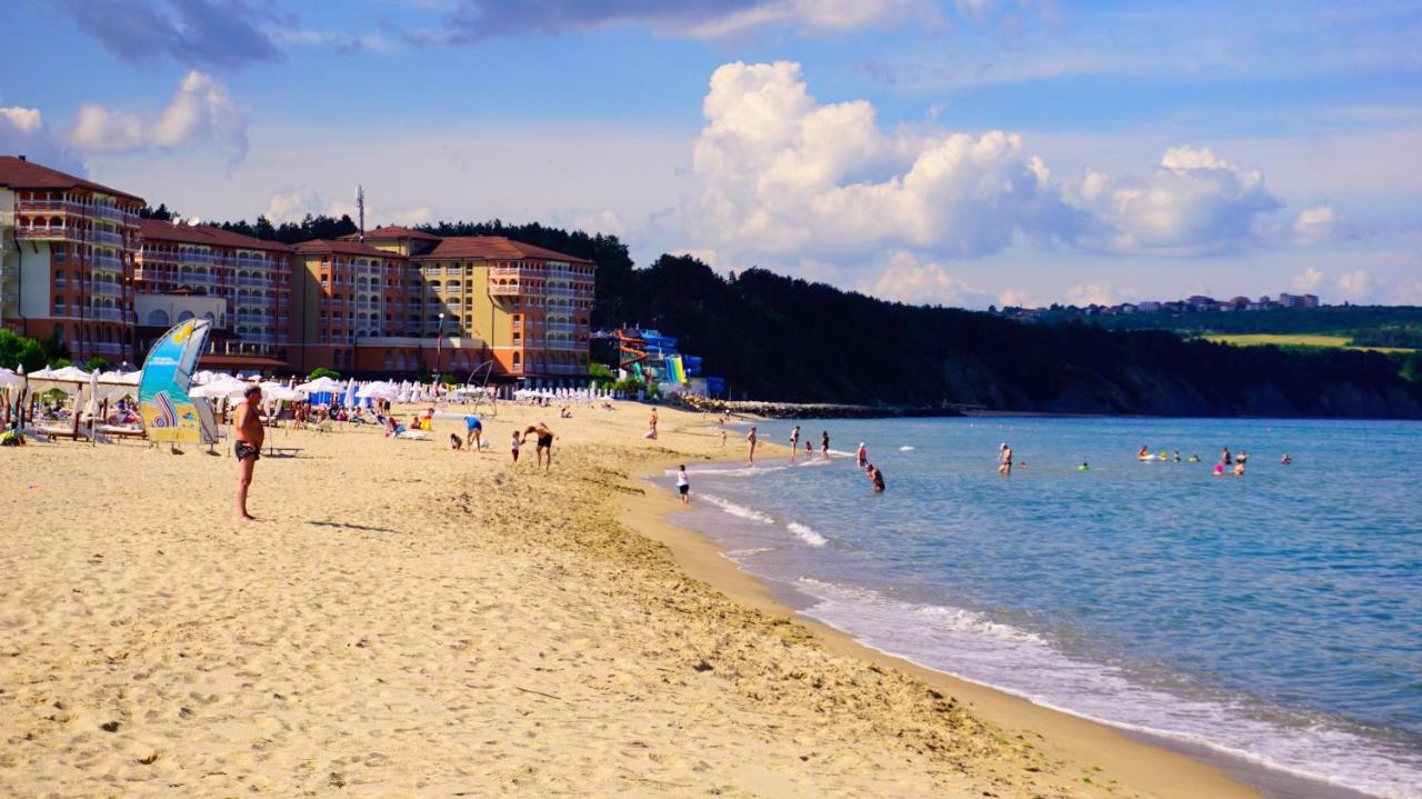 Апартамент Сънрайз Обзор - Apartment Sunrise Obzor Buitenkant foto